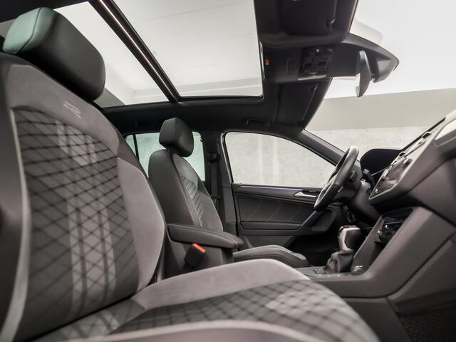 Volkswagen TIGUAN 1.5 TSI R-Line 150Pk Automaat (2X R-LINE, PANORAMADAK, ALCANTARA, APPLE CARPLAY, STUUR/STOELVERWARMING, CAMERA, IQ LIGHT, KEYLESS, ADAPTIVE CRUISE, ELEK ACHTERKLEP, NIEUWSTAAT)