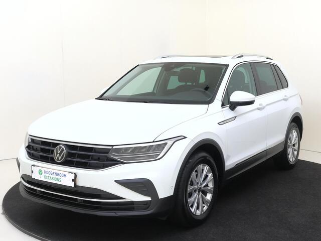 Volkswagen TIGUAN 1.5 TSI Life Business | Panoramadak | Parkeerassistent | Digital cockpit Pro | Keyless | Stoel- en stuurwielverwarming | Dodehoek detectie | Achteruitrijcamera | Navigatie |
