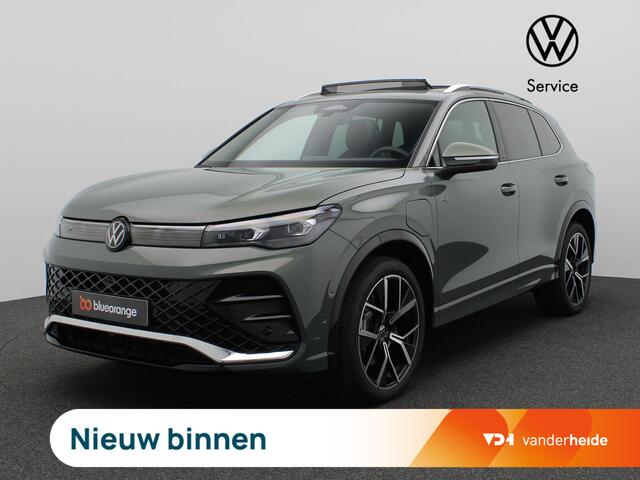 Volkswagen TIGUAN 1.5 eHybrid R-Line Edition 272PK DSG Pano-Schuifdak, Volleder, Memorystoel, 20" LM Velgen, Trekhaak, Matrix LED-Verlichting, Navi, Side Assist, Elektr. Achterklep