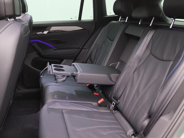 Volkswagen TIGUAN 1.5 eHybrid R-Line Edition 272PK DSG Pano-Schuifdak, Volleder, Memorystoel, 20" LM Velgen, Trekhaak, Matrix LED-Verlichting, Navi, Side Assist, Elektr. Achterklep