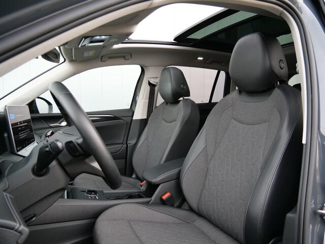 Volkswagen TIGUAN 1.5 eTSI Life Edition 150 Pk Automaat Camera / Apple Carplay / DAB / Pano-dak / Winterpakket