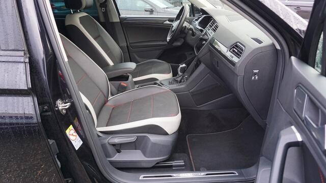 Volkswagen TIGUAN 1.5 TSI 150pk DSG Urban Sport Pano.Dak *Harman/Kardon* HUD IQ Light Trekhaak 18inch LM *Complete Tiguan*