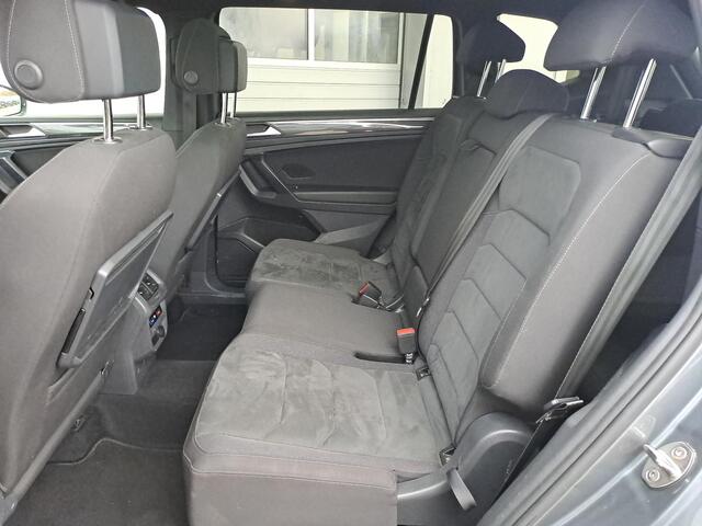 Volkswagen TIGUAN Allspace 1.5 TSI Highline R-Line, 7-Persoons, Panoramadak, Led, Massage, Elek. Trekhaak, Camera