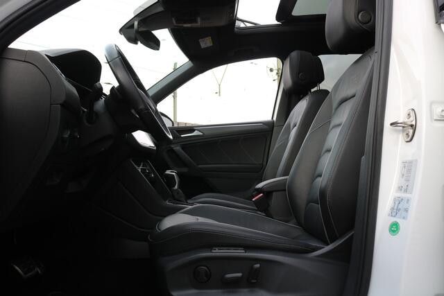 Volkswagen TIGUAN 1.4 TSI eHybrid R-Line Black Style 245PK (Panoramadak Leder/Memory HeadUp Carplay Keyless ACC IQ-Light Trekhaak 20InchLMV PrivacyGlass Pdc V+A)