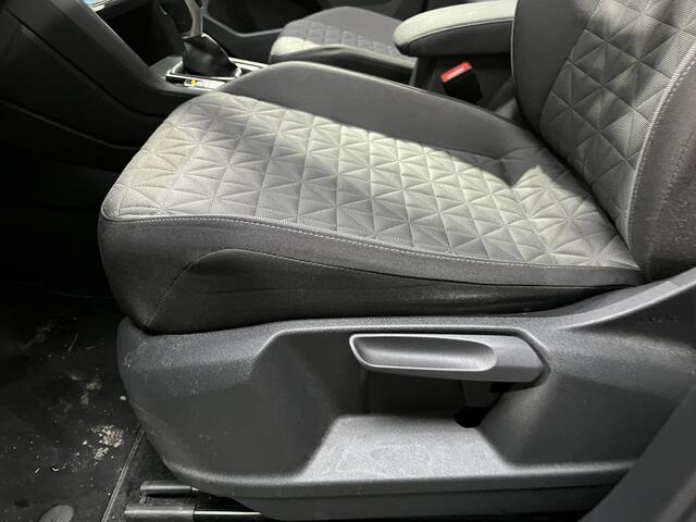 Volkswagen TIGUAN 1.4 TSI eHybrid Life / AUTOMAAT/ 245 PK/ PANO/ CAMERA/ PARK. SENSOREN/ APP-CONNECT/ DIGITAL DASH/ HEAD-UP DISPLAY/ ADAPT. CRUISE/ DIGITAL DASH/ NAVI