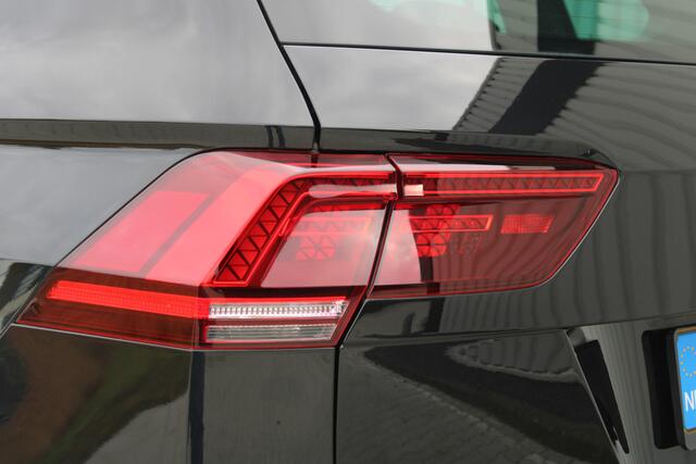 Volkswagen TIGUAN 1.5 TSI ACT Comfortline Business | Incl. 12 maanden garantie | Adaptieve cruise control | Climate control | Trekhaak | Stoelverwarming | Parkeersensoren | Apple carplay/Android auto |