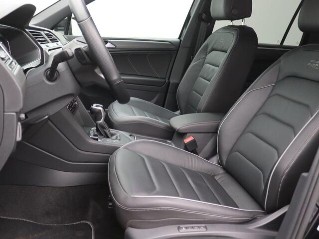 Volkswagen TIGUAN 1.4 TSI eHybrid R-Line Business+ 245PK DSG Pano-Schuifdak, SOH 92%, Black Style, Volleder, Matrix Led-verlichting, Trekhaak, Head-Up Display, Stoel-Stuurverwarming, 20" LM Velgen