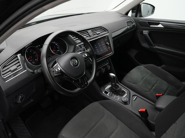 Volkswagen TIGUAN 2.0 TSI 180 pk DSG 4Motion Highline Business R / R-Line | Panoramadak | Adaptief onderstel | Rondomzicht camera | Stoelverwarming