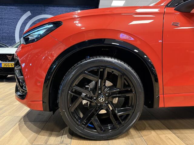 Volkswagen TIGUAN 1.5 eTSI R-Line Edition |Stoel/stuur verwarm|Massage stoelen|Panoromadak|Trekhaak|Winterwielen set extra|