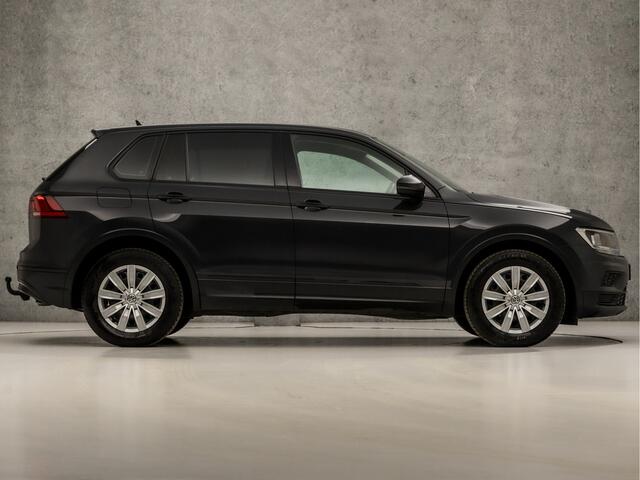 Volkswagen TIGUAN 1.4 TSI Comfort (STOELVERWARMING, PARKEERSENSOREN, TREKHAAK, SPORTSTOELEN, GETINT GLAS, BLUETOOTH, NIEUWSTAAT)