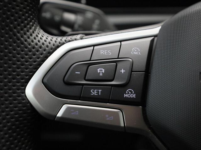 Volkswagen TIGUAN 1.5eTSI/150PK R-Line DSG · Navigatie · Trekhaak · Apple/Android Car Play · 360gr. camera + Parkeersensoren · Achterbank verwarming · Head-Up Display · Garantie tot 01-03-2026