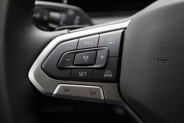 Volkswagen TIGUAN Elegance 1.5 150PK DSG · Navigatie · Trekhaak · 360° Camera + Parkeersensoren · Garantie tot september 2026