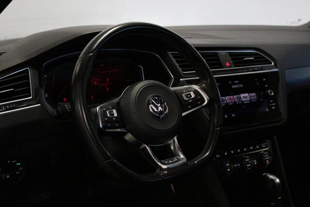 Volkswagen TIGUAN 2.0 TSI 4Motion Highline Business R | PANO | WEGKL-TRHAAK | NAVI | 20'LMV | ACC | E-KLEP | SFEER | STOEL-VERW |