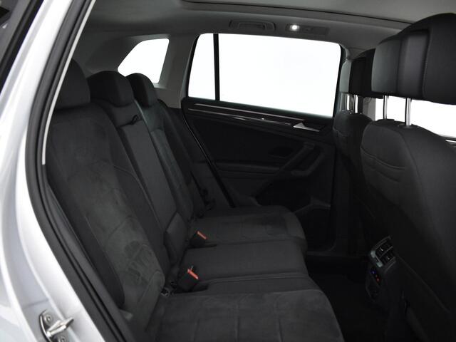 Volkswagen TIGUAN 1.4 Tsi 245pk DSG eHybrid Elegance · Panoramadak · Camera · Keyless · Apple/Android Car Play · Navi · P-Sensoren · 18'' Inch ·