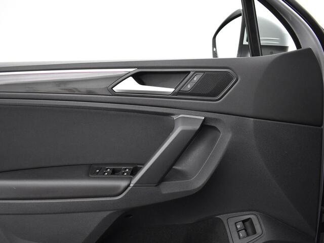 Volkswagen TIGUAN 1.4 Tsi 245pk DSG eHybrid Elegance · Panoramadak · Camera · Keyless · Apple/Android Car Play · Navi · P-Sensoren · 18'' Inch ·