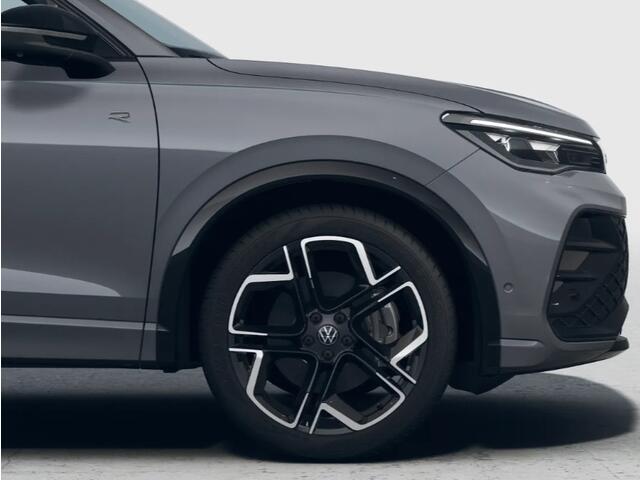 Volkswagen TIGUAN R-Line Edition 1.5 eHybrid 204 PK 6 versn. DSG · Black Style Pakket · Panoramaschuif-kanteldak · Trekhaak inklapbaar, met elektrische ontgrendeling, incl. aanhangermanoeuvreerhulp Trailer Assist · Prijs is inclusief inruilpremie ·