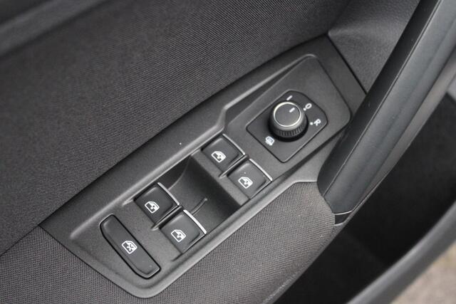 Volkswagen TIGUAN 1.4 TSI ACT Comfortline Trekhaak1800kg/Adaptive/Camera