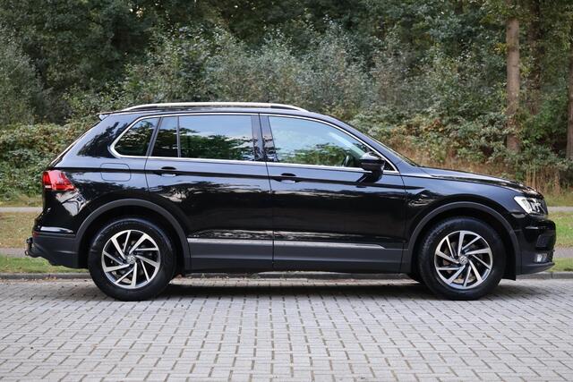 Volkswagen TIGUAN 1.4 TSI ACT Comfortline Navi | Clima | Adap Cruise | 360 | LED | Elektr. trekhaak | Stoelverwarming | Digital cockpit | Carplay | etc.