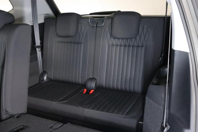 Volkswagen TIGUAN Allspace 1.5 TSI Life, 7-Persoons, Trekhaak, Virtual Cockpit, Apple CarPlay/Android Auto