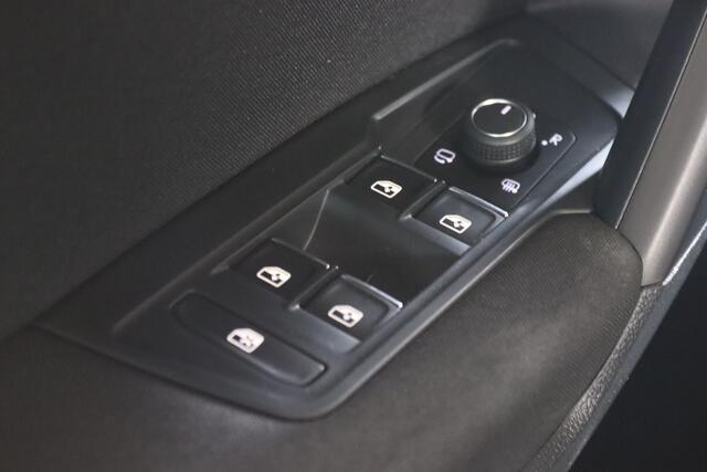 Volkswagen TIGUAN Allspace 1.5 TSI Life, 7-Persoons, Trekhaak, Virtual Cockpit, Apple CarPlay/Android Auto