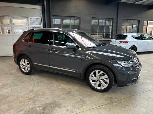 Volkswagen TIGUAN 1.5 TSI Move / Camera / Acc / Trekhaak / Navi