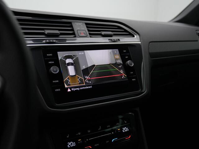 Volkswagen TIGUAN 1.4 TSI 245 pk DSG eHybrid R-Line Business+ | Panoramadak | Leder | Geheugenstoelen | Rondomzicht camera | IQ Light |