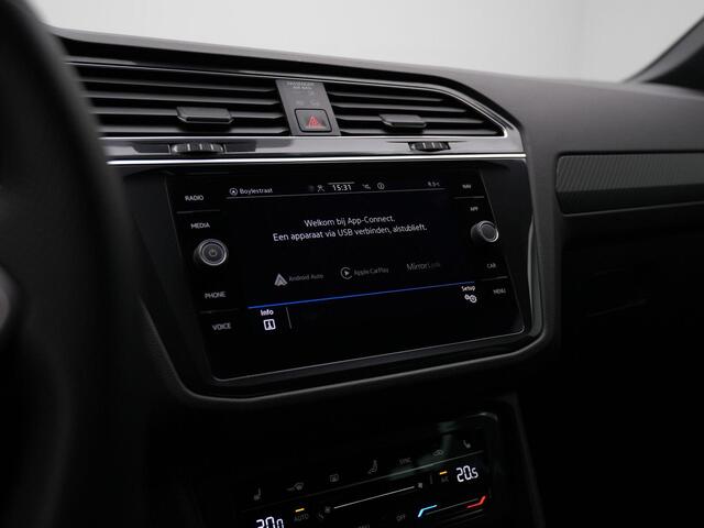 Volkswagen TIGUAN 1.4 TSI 245 pk DSG eHybrid R-Line Business+ | Panoramadak | Leder | Geheugenstoelen | Rondomzicht camera | IQ Light |