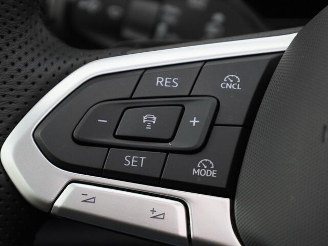 Volkswagen TIGUAN 1.5TSI/150PK R-Line DSG · Panoramadak · 360°Camera + Parkeersensoren · Massagefunctie · Garantie tot december 2026