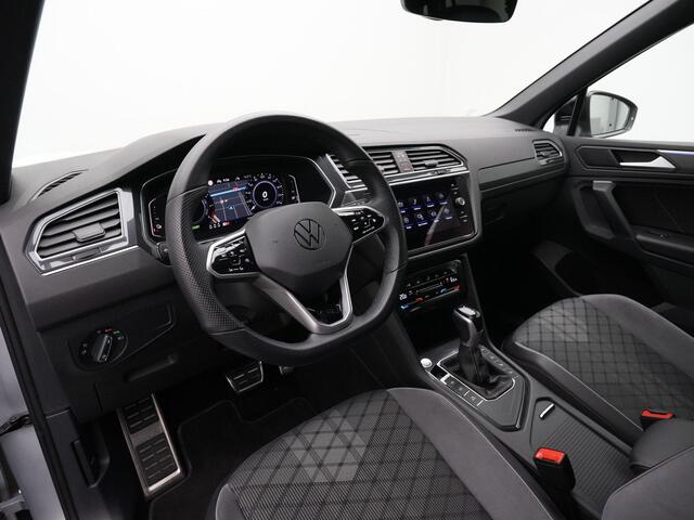 Volkswagen TIGUAN 1.4 TSI eHybrid 245 pk DSG R-Line Business | Panoramadak | Adaptief onderstel | IQ Light | Stuur-/stoelverwarming | Achteruitrijcamera