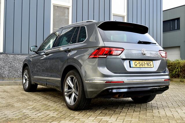 Volkswagen TIGUAN 2.0 TSI 4Motion Highline Business R-Line Rijklaarprijs-Garantie Panoramadak Trekhaak Led Camera