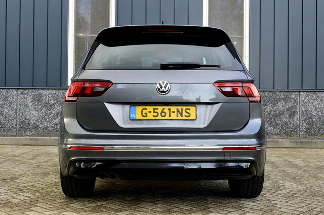 Volkswagen TIGUAN 2.0 TSI 4Motion Highline Business R-Line Rijklaarprijs-Garantie Panoramadak Trekhaak Led Camera