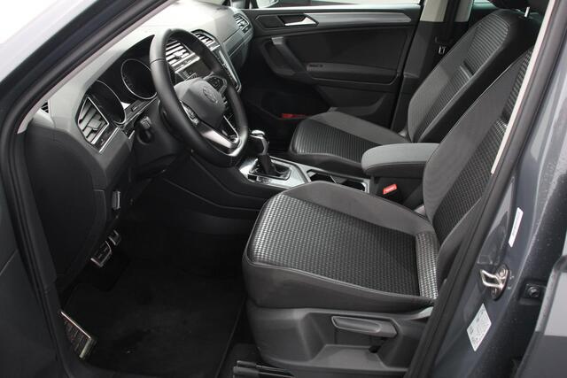 Volkswagen TIGUAN 1.5 TSI DSG Active | Navigatie | App connect Wireless | Adaptive Cruise Control | Travel Assist | Parkeersensoren | Camera | Park Assist | Stoel- en stuurverwarming | Elektrische achterklep | Virtual Cockpit | Inductielader