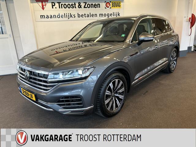 Volkswagen TOUAREG 3.0 TSi eHybrid 4MOTION | Panoramadak | Elek. inklapbare trekhaak | BTW AUTO | Adaptieve cruise control | Keyless | Lederen bekleding | Elek. verstelbare stoelen | Lane assist | Climate control | Apple carplay | Navigatie | Sfeerverlichting