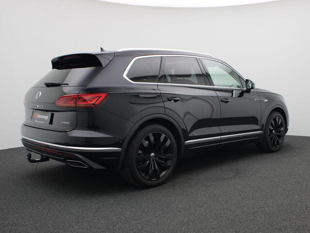 Volkswagen TOUAREG 3.0 TSi eHybrid Atmosphere 4MOTION 381PK DSG LED, Navigatie, Stoelverwarming v+a, Panorama Dak, Leder, 19"LMV, Trekhaak, 360gr. Camera
