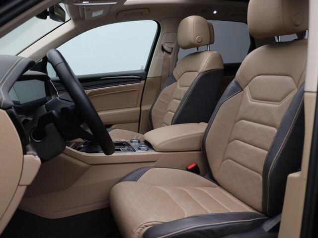 Volkswagen TOUAREG 3.0 TSi eHybrid Atmosphere 4MOTION 381PK DSG LED, Navigatie, Stoelverwarming v+a, Panorama Dak, Leder, 19"LMV, Trekhaak, 360gr. Camera