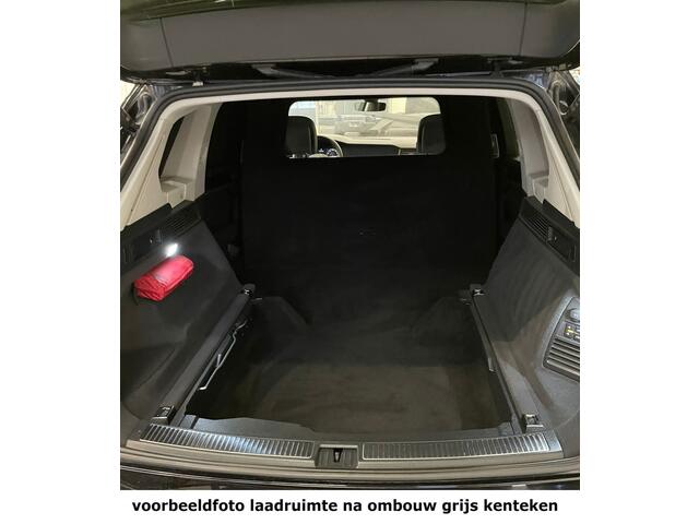 Volkswagen TOUAREG 3.0 TDI GRIJS KENTEKEN ACC LUCHTVERING TREKHAAK COMFORTSTOELEN