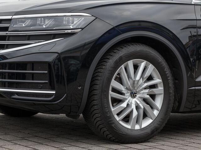 Volkswagen TOUAREG 3.0 TDI Elegance Grijs Kenteken ACC LUCHTVERING COMFORTSTOELEN TREKHAAK