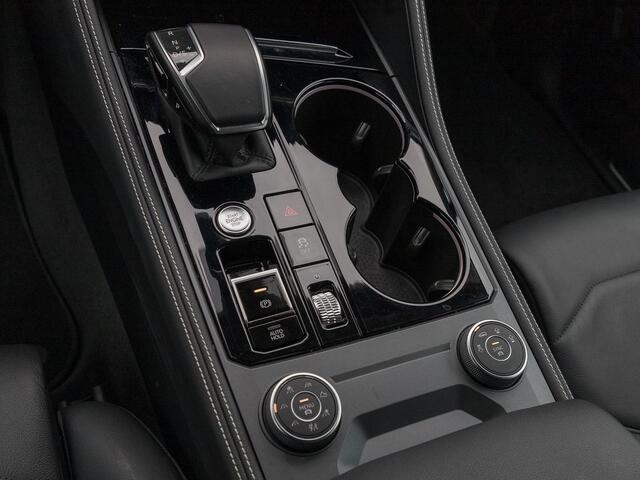 Volkswagen TOUAREG 3.0 TDI Elegance Grijs Kenteken ACC LUCHTVERING COMFORTSTOELEN TREKHAAK