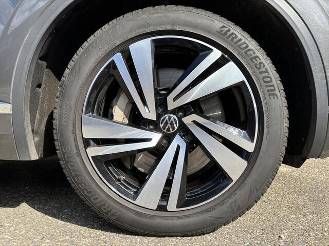 Volkswagen TOUAREG 3.0 TSi eHybrid 4MOTION HUD|Pano|Leder|Trekhaak|ACC|Nightvision