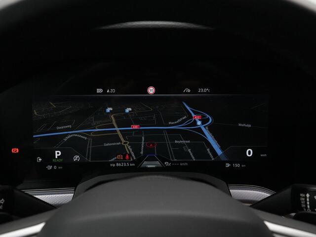 Volkswagen TOUAREG R 3.0 TSi 462 pk eHybrid 4MOTION | GRIJS KENTEKEN | Panoramadak | Trekhaak | Leder | Luchtvering