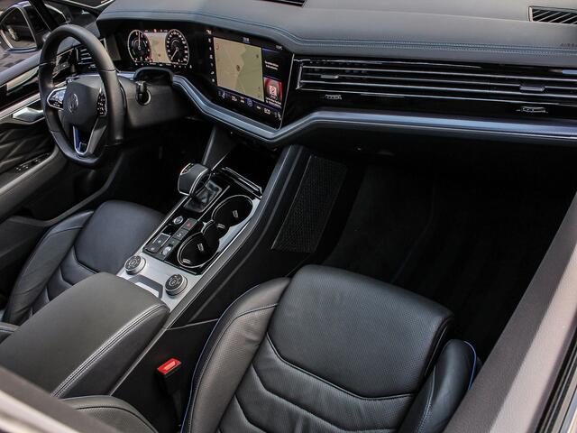 Volkswagen TOUAREG R 3.0 TSi 462PK Automaat 4Motion | BLACK STYLE | PANORAMADAK | LEDER | HEAD-UP | KEYLESS | MASSAGE | VENTILATIE |