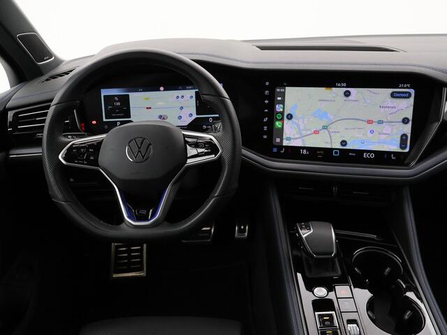 Volkswagen TOUAREG R 3.0 TSi V6 eHybrid 4MOTION R 462 PK *CHILI RED* + PANORAMA | STOELVENTILATIE | LUCHTVERING | DYNAUDIO | HEAD-UP DISPLAY