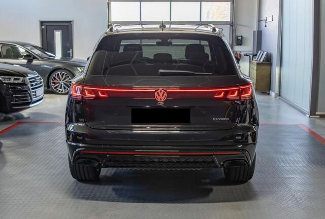 Volkswagen TOUAREG 3.0 TSi eHybrid 4MOTION R 463 PK ACC Head-Up Trekhaak Stoelkoeling Panoramadak