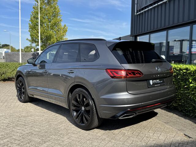 Volkswagen TOUAREG 3.0 TSI 340pk 4Motion DSG / Aut. R-Line Blackstyle Comfortleder Luchtvering 4wiel besturing 102dkm!!