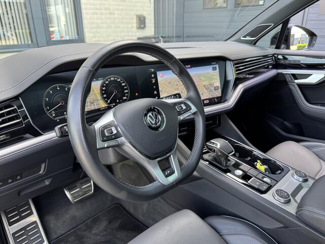 Volkswagen TOUAREG 3.0 TSI 340pk 4Motion DSG / Aut. R-Line Blackstyle Comfortleder Luchtvering 4wiel besturing 102dkm!!