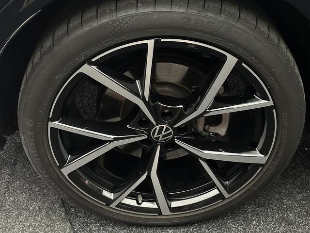 Volkswagen TOUAREG 3.0 TSi 4MOTION R HeadUp Panorama Luchtvering Memory Line