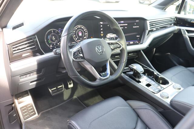 Volkswagen TOUAREG 3.0 TSi 4MOTION R-Line