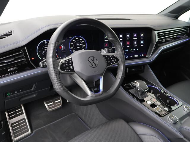Volkswagen TOUAREG 3.0 TSi eHybrid 4MOTION R | 462 PK | SoH 93% | Automaat | Multifunctioneel stuurwiel | Panorama dak | Massage stoelen |