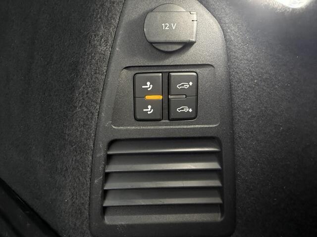 Volkswagen TOUAREG 3.0 TSi 462 Pk Automaat 4Motion R | Panoramadak | Adaptive Cruise | Black Style | Dynaudio | Trekhaak | Stoelverwarming | Stoelmassage | Carplay| Camera 360 | LED | 73.075 Km!!