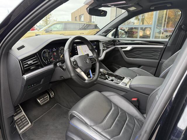 Volkswagen TOUAREG 3.0 TSi 462 Pk Automaat 4Motion R | Panoramadak | Adaptive Cruise | Black Style | Dynaudio | Trekhaak | Stoelverwarming | Stoelmassage | Carplay| Camera 360 | LED | 73.075 Km!!